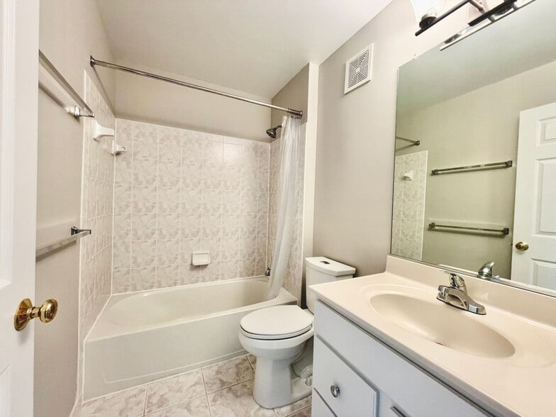 Building Photo - 307D Prettyman Dr