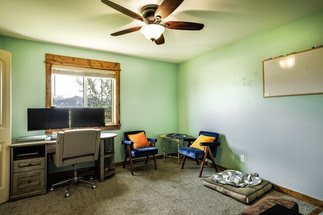Building Photo - Beautiful home in Ryen Glenn with Fantasti...