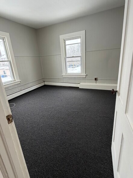 Building Photo - 12 Cottage Green