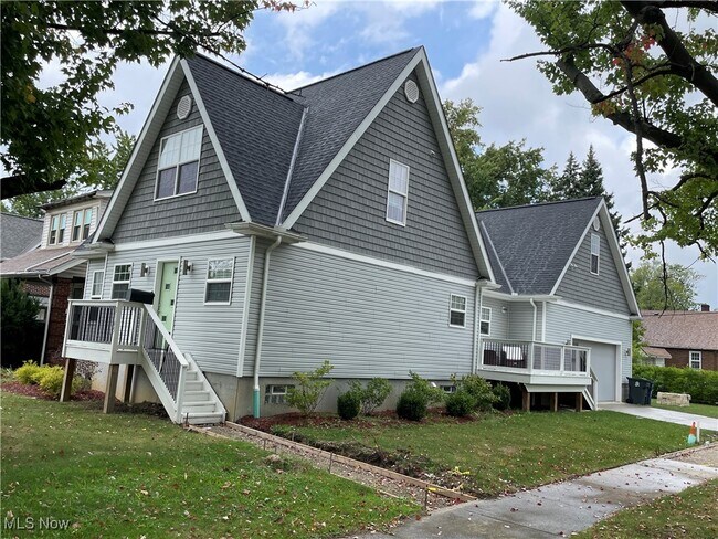 Building Photo - 2145 N Taylor Rd
