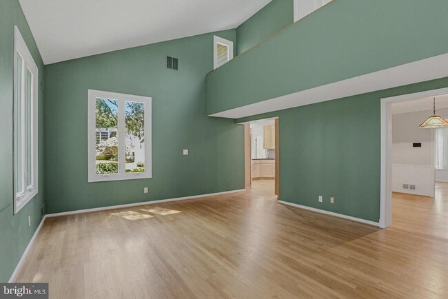 Building Photo - 7607 Maryknoll Ave
