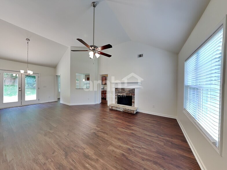 Building Photo - 104 Flagler Way