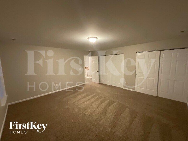 Building Photo - 2 Red Sage Ct