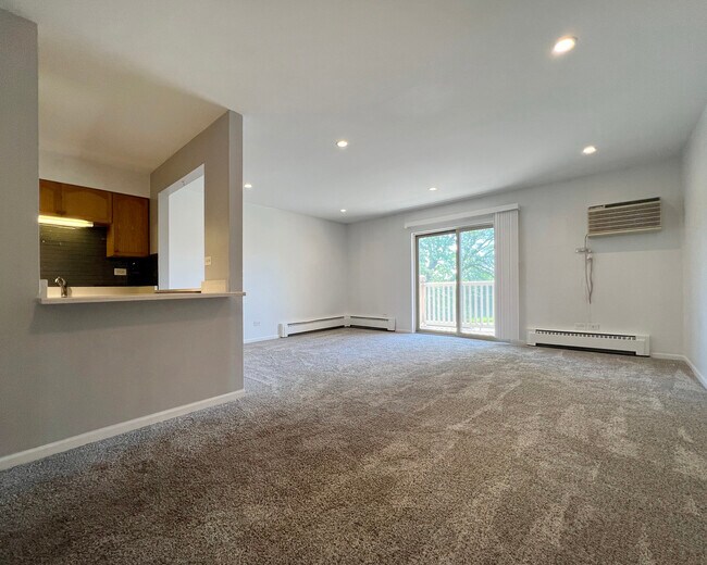 Building Photo - 2415 N Kennicott Dr
