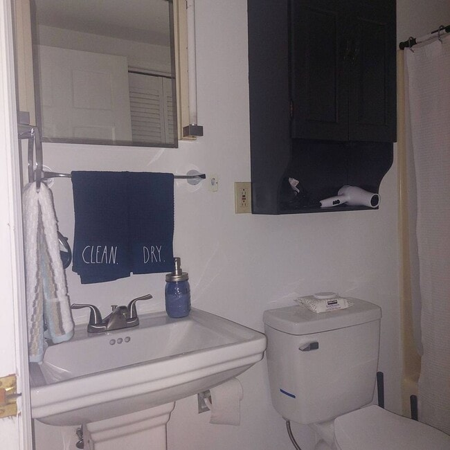 Building Photo - 161 McGill St