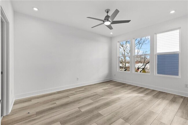 Building Photo - 517 Motivation Cir NW