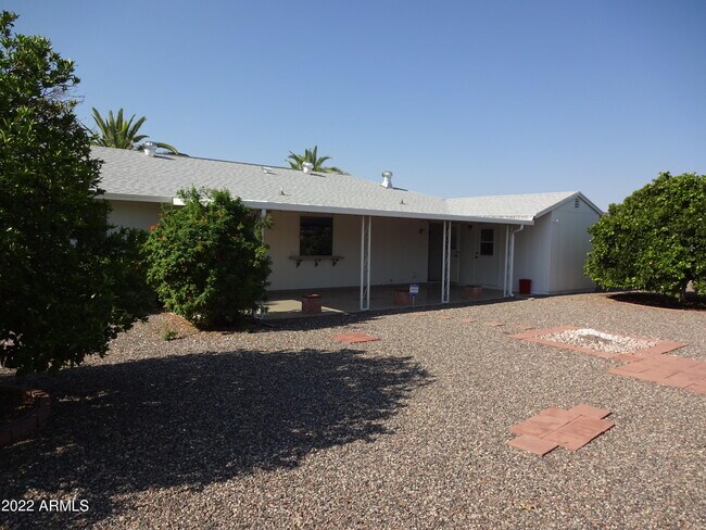 Building Photo - 9930 W Oak Ridge Dr