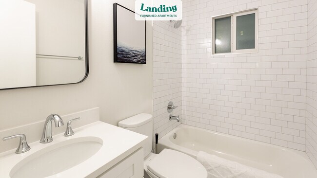 Building Photo - 425 N Rosemont Ave