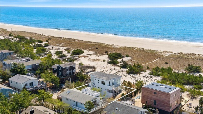 Building Photo - 413B Dune Rd