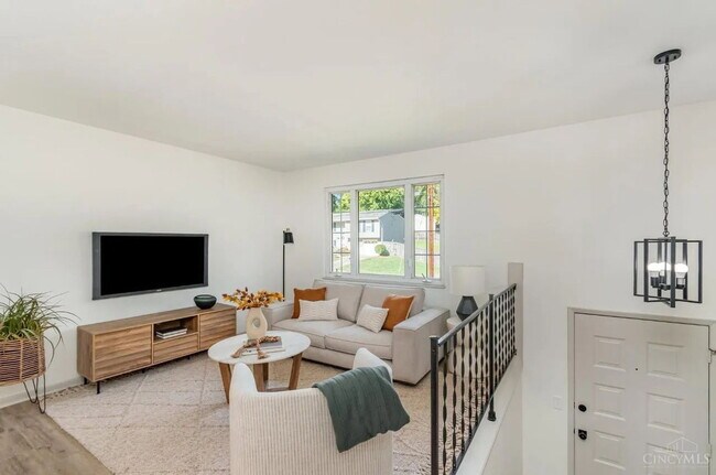 Building Photo - 6055 Tridale Ct