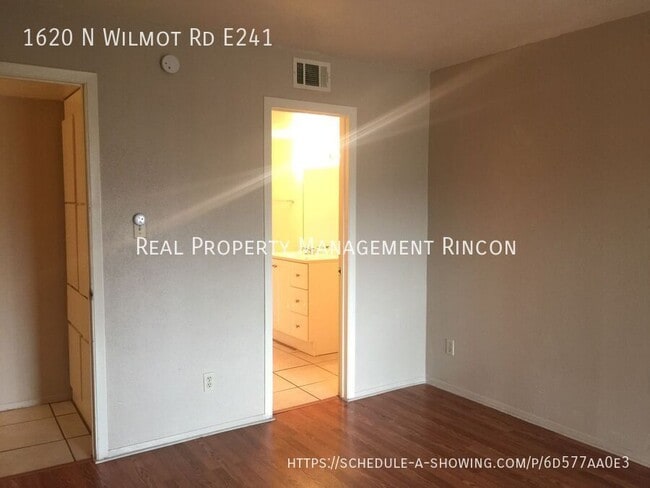 Building Photo - 1620 N Wilmot Rd