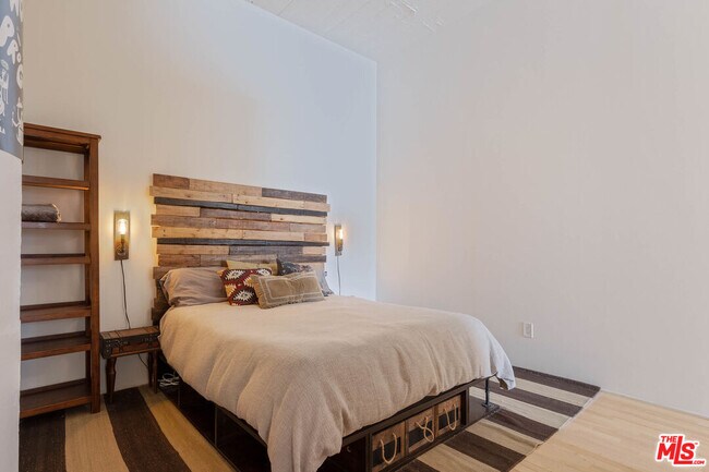 Building Photo - 420 San Pedro St