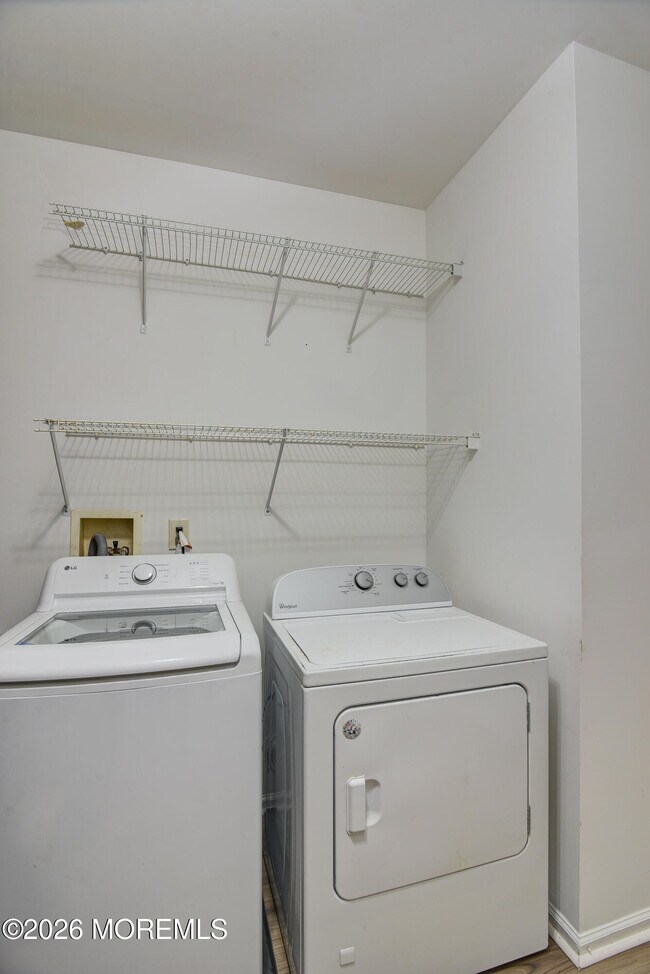 Building Photo - 574 St Andrews Pl