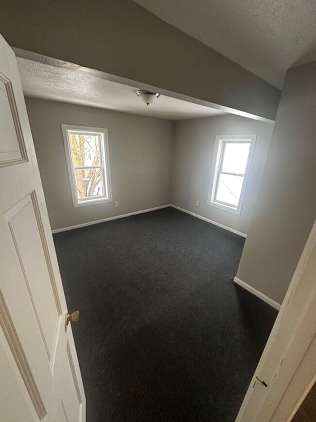 Building Photo - 8 Morgan St