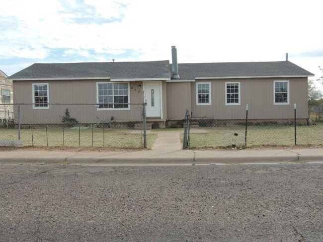 Building Photo - 410 Snyder St