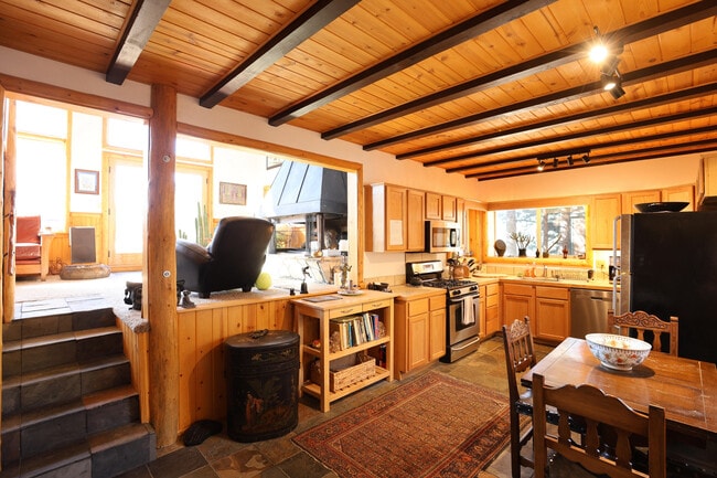 Building Photo - 43615 Wolf Rd