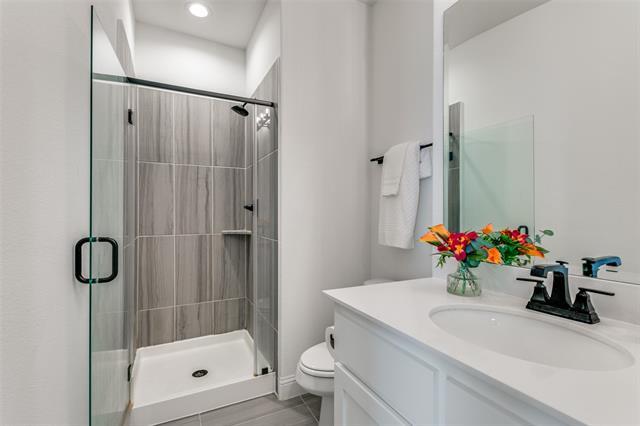 Building Photo - 1021 Cascading Crk Dr