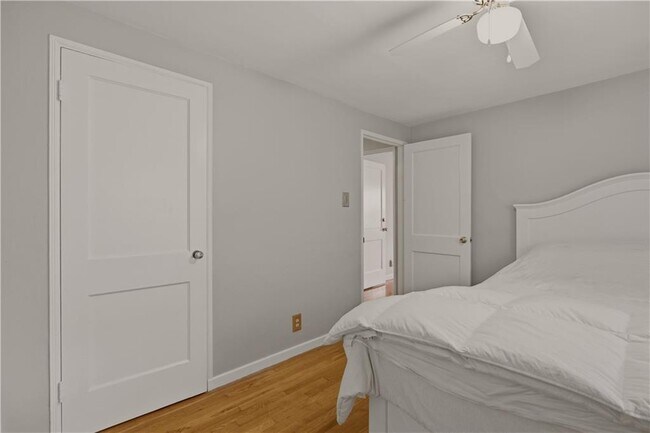 Building Photo - 351 Boulevard