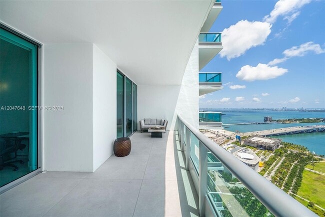 Building Photo - 900 Biscayne Blvd