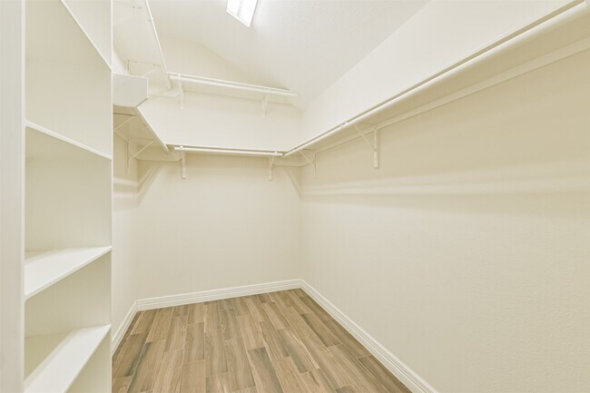 Building Photo - 13731 Cypresswood Crossing Blvd