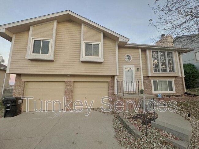 Primary Photo - 2107 Queen Dr