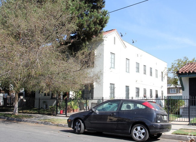 Primary Photo - 2376-2378 Portland St