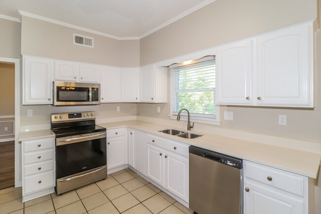 Building Photo - 2322 Carrollwood Ln