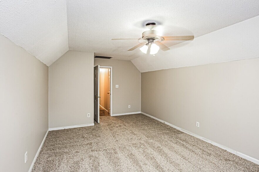 Building Photo - 9935 Sweet Plum Dr