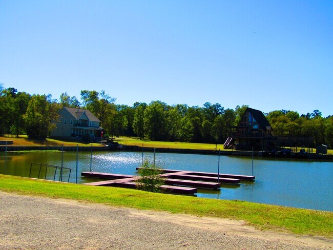 Building Photo - 31 Hunters Creek Dr