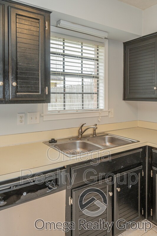 Building Photo - 6616 E Aberdeen Dr