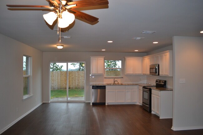 Building Photo - House for Lease in Sherman