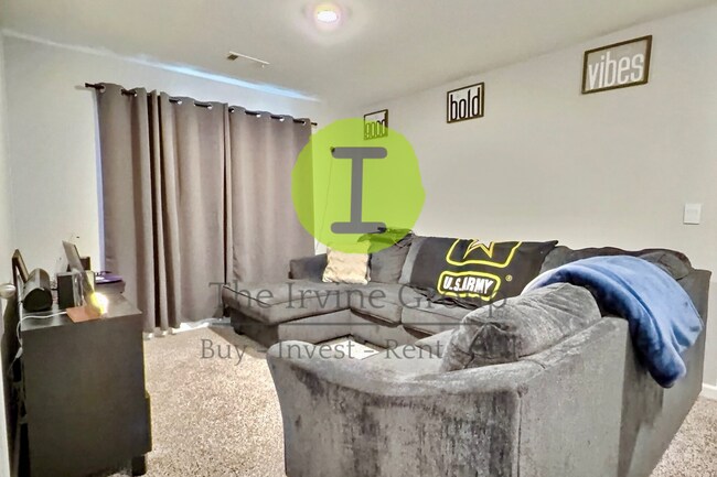 Building Photo - Stunning 5 Bed, 3 Bath Home Built in 2023. Close to Maxwell!