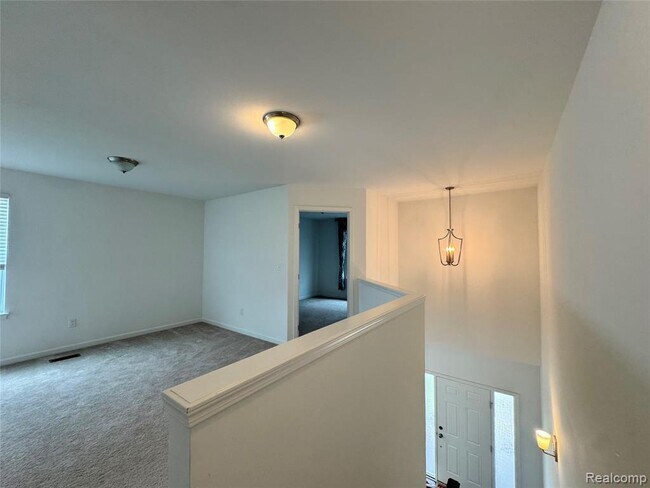 Building Photo - 278 Springview St