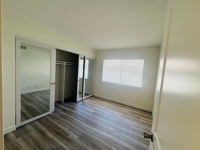 Building Photo - Remodeled Single-Level Beauty in Wildwood!