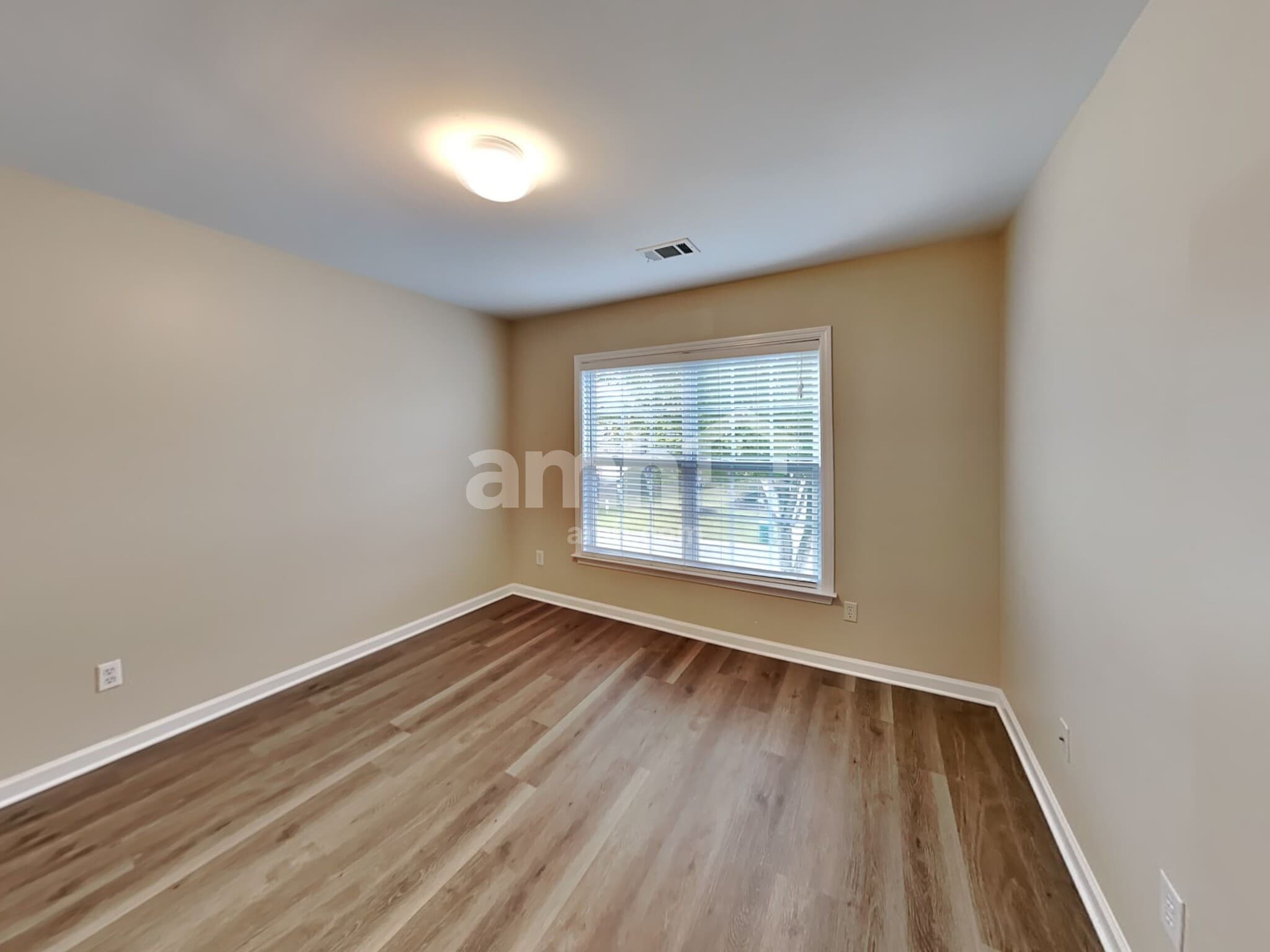 Building Photo - 295 Springs Xing