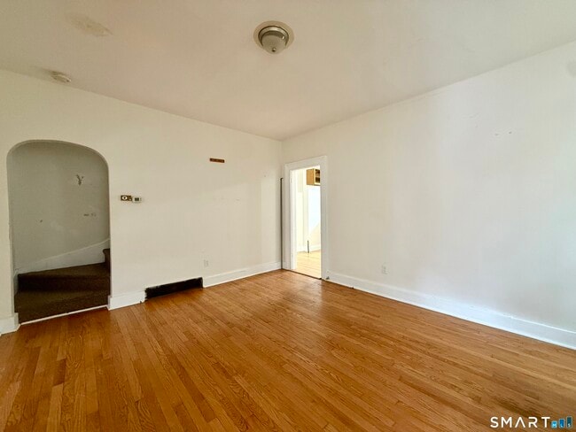 Building Photo - 74 High St