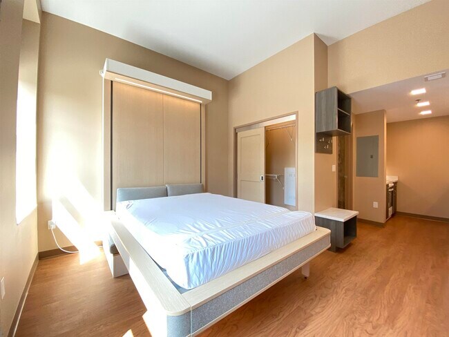 Building Photo - 83 Hanover St