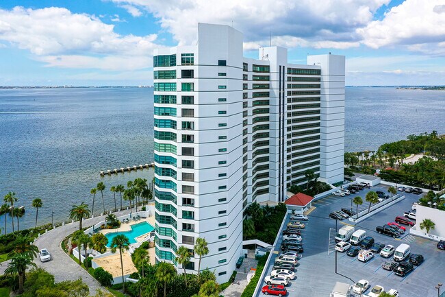 Building Photo - 888 Boulevard of the Arts