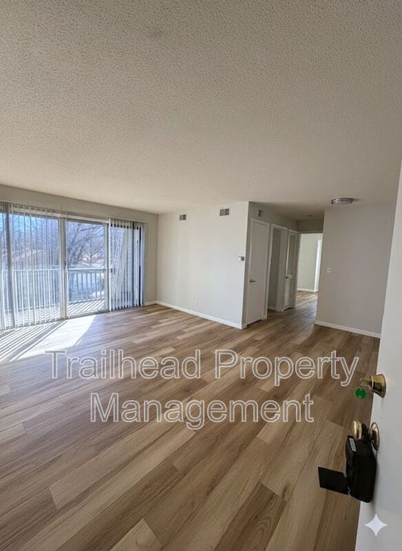 Building Photo - 7716 W 85th St