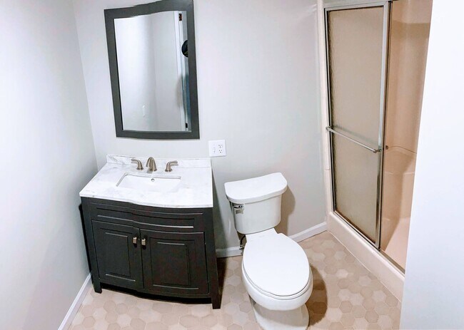Building Photo - 3 Bedroom Home in Lynchburg