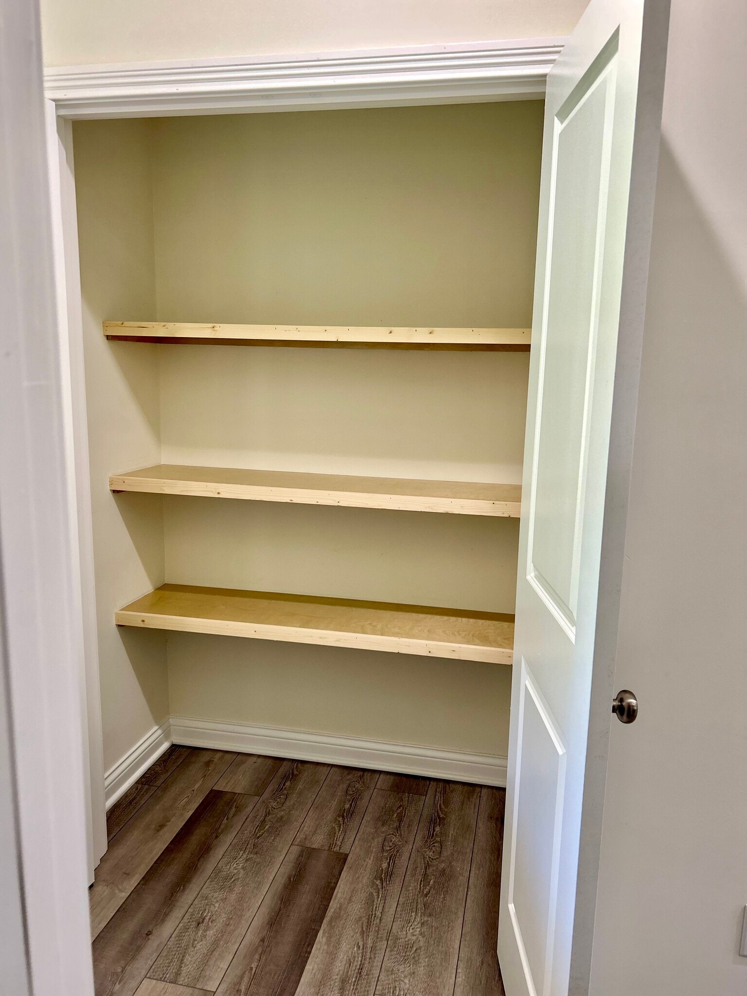 Pantry - 192 Fairway Ln