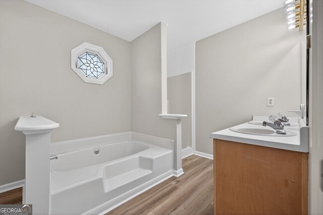 Building Photo - 5917 S Deshon Ct