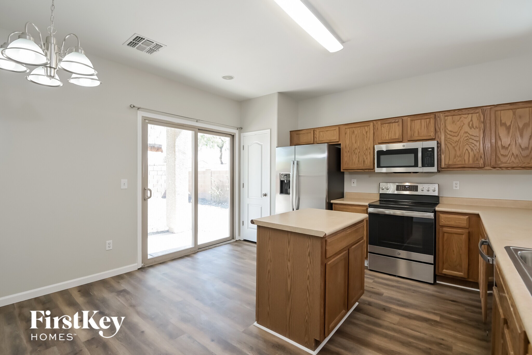 Building Photo - 11366 W Massey Dr