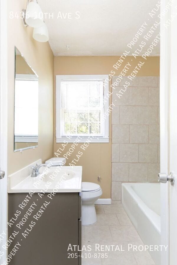 Building Photo - 8436 10th Ave S