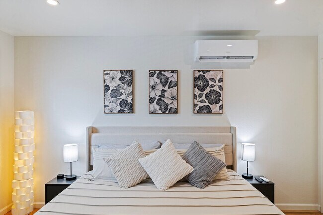 Building Photo - 919 Redbird Dr