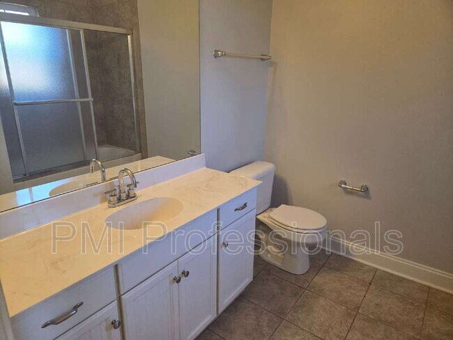 Building Photo - 1205 Cascade Falls Dr