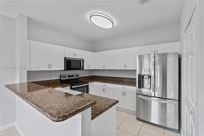 Building Photo - 1655 NE 33rd Rd