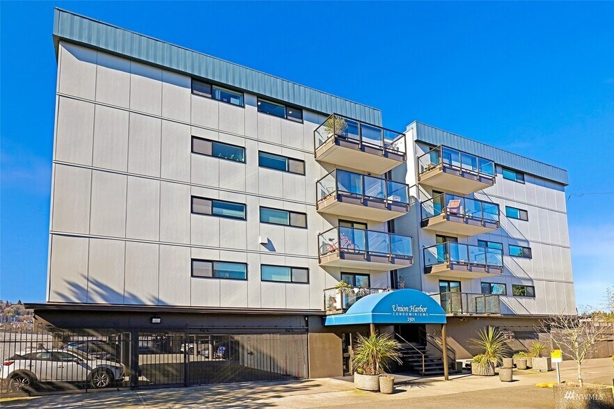 Building Photo - 2301 Fairview Ave E