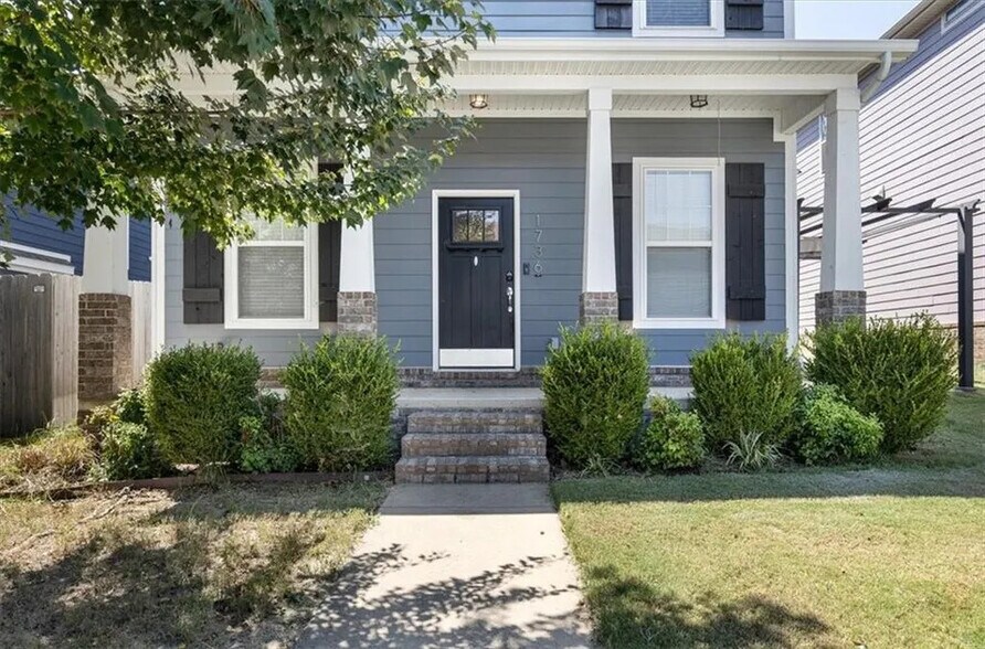 Building Photo - 1736 S 39th Pl