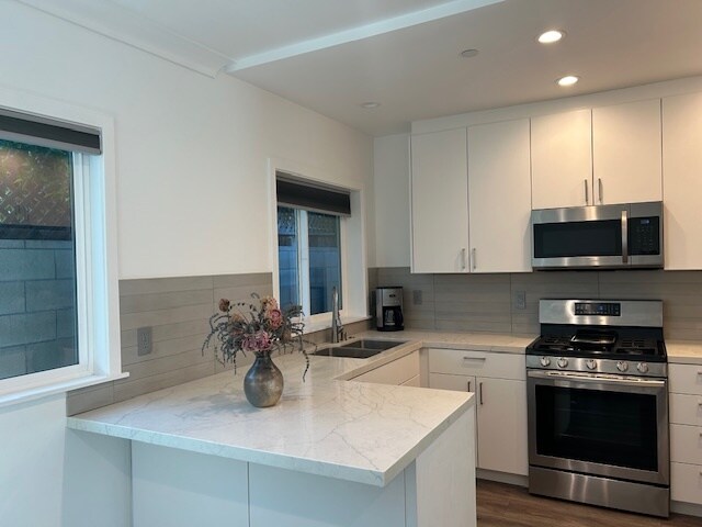 Building Photo - 4162 Woodcliff Rd
